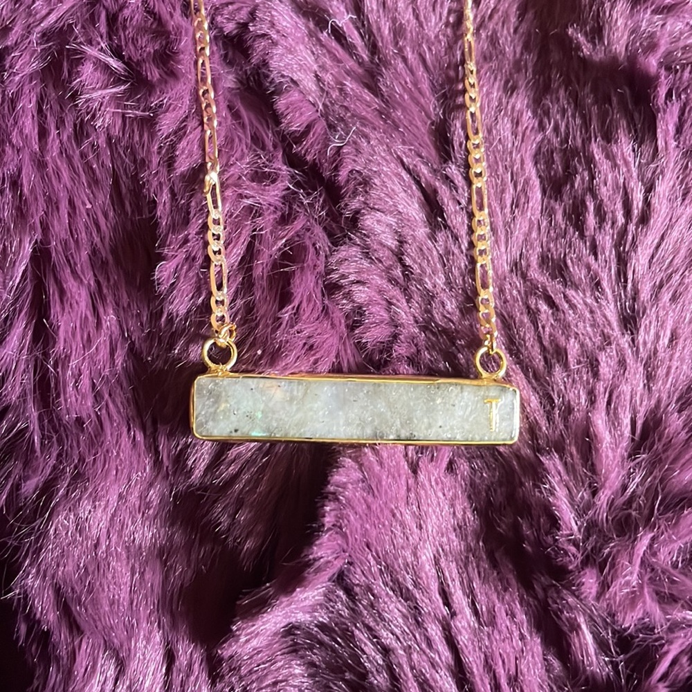 ✨✨NEW BEAUTIFUL BAR LABORITE NECKLACE✨✨